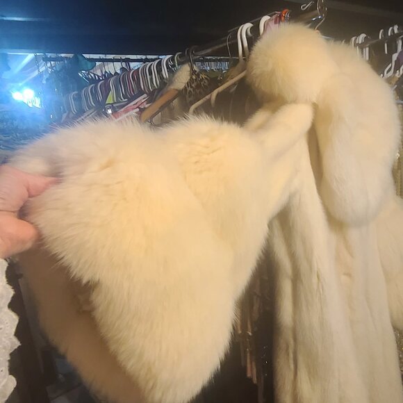 Mink coat - Picture 4 of 6